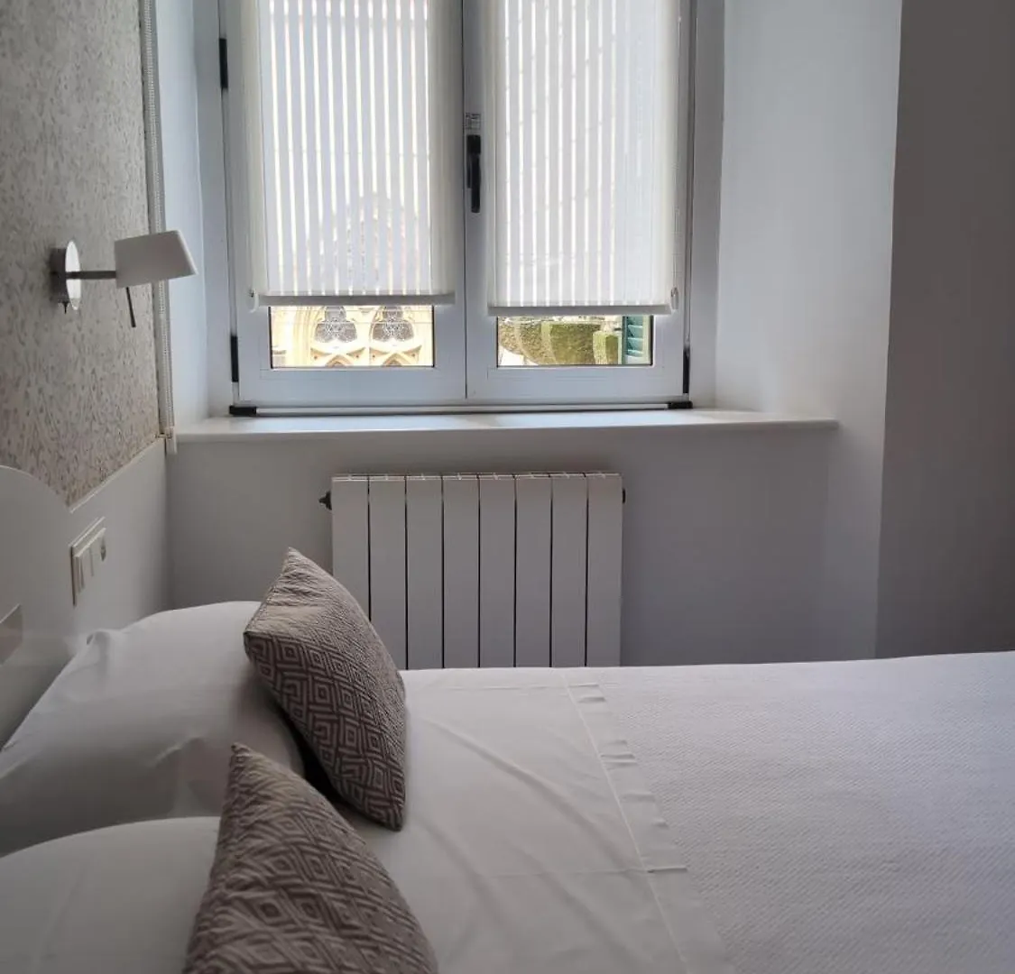 Pension Iribar Getaria